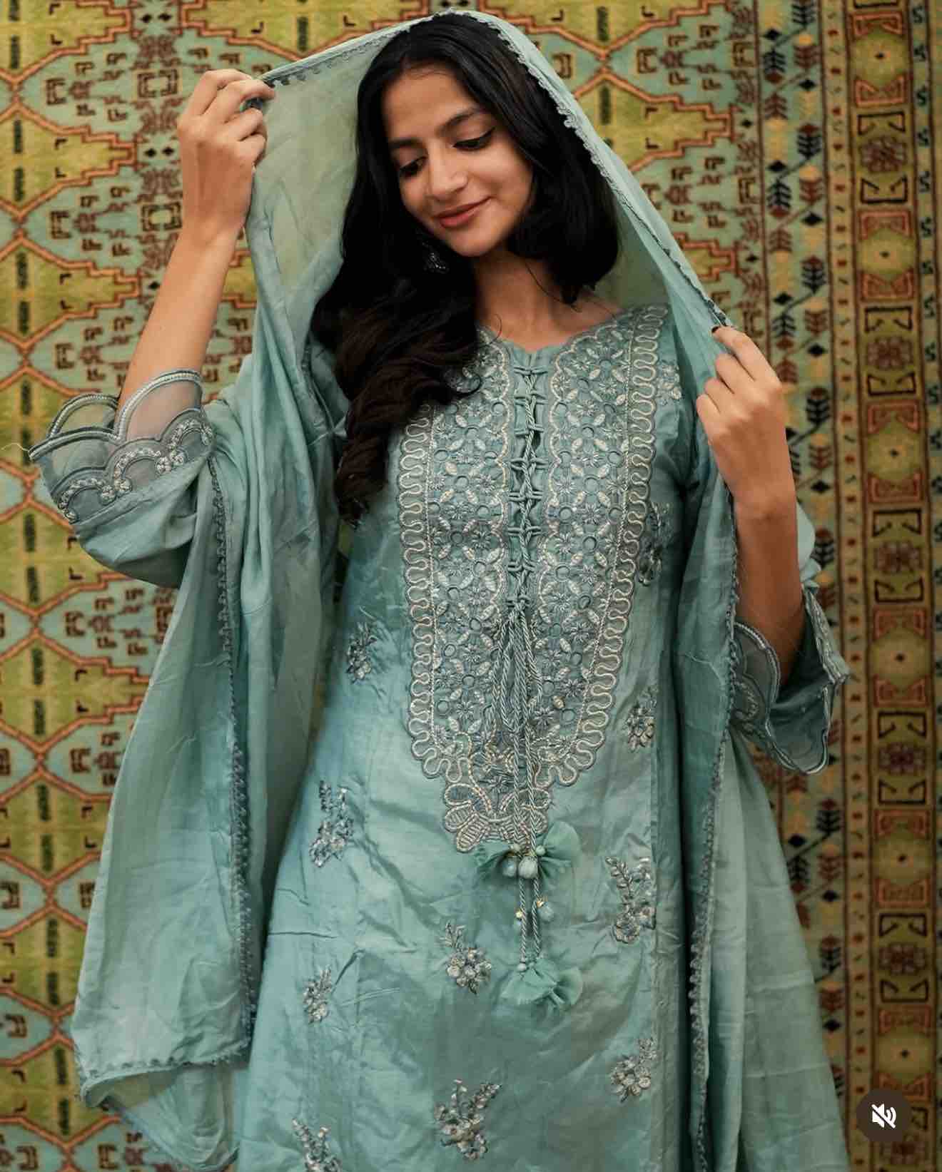 Elegant Sea Green Embroidered Silk Kurta Set with Scalloped chiffon Dupatta